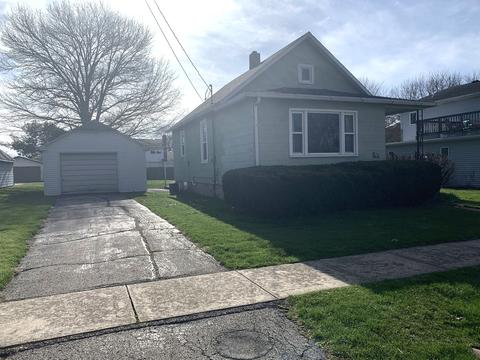 106 S Taylor St, Cherry, IL 61317 photo 2