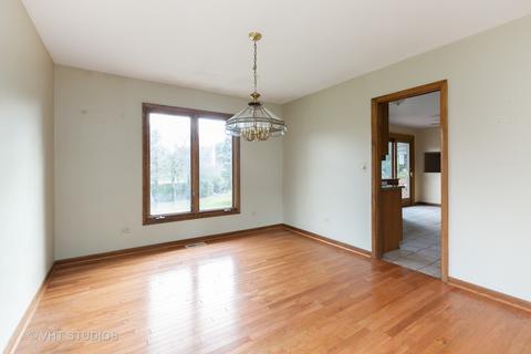1201 Gulf Keys Rd, Elgin, IL 60120 photo 5