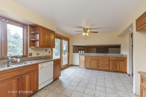 1201 Gulf Keys Rd, Elgin, IL 60120 photo 4