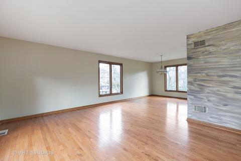 1201 Gulf Keys Rd, Elgin, IL 60120 photo 2