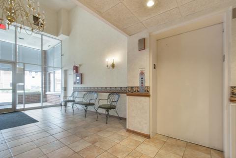 675 Pearson St #302, Des Plaines, IL 60016 photo 14