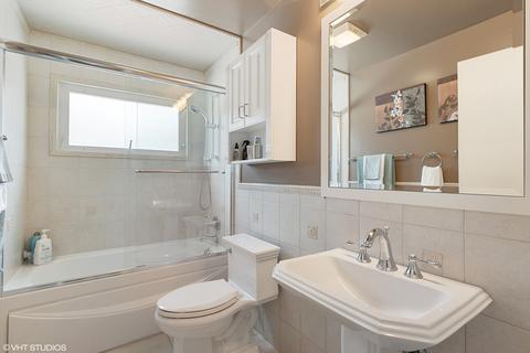 305 Chipili Dr, Northbrook, IL 60062 photo 19
