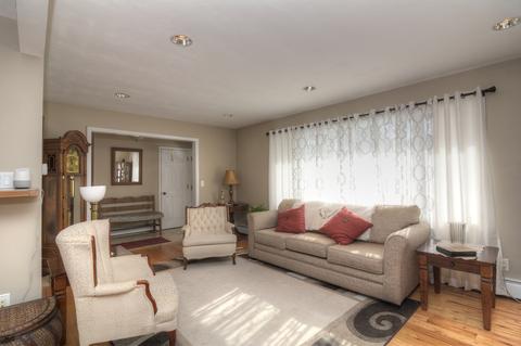 21210 Robin Rd, Harvard, IL 60033 photo 5