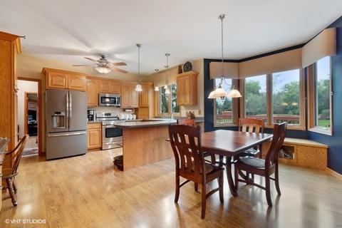703 Silver Glen Rd, Mchenry, IL 60050 photo 7