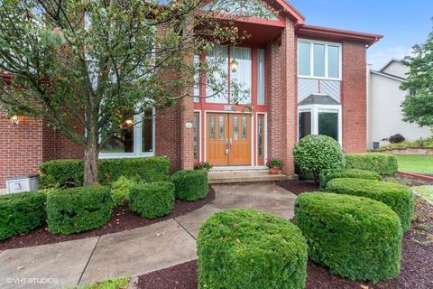 703 Silver Glen Rd, Mchenry, IL 60050 photo 2