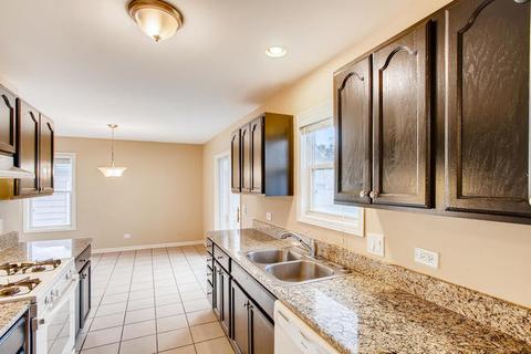 808 Stewart Ave, Elgin, IL 60120 photo 3