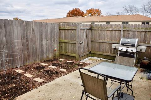 1819 Bristol Walk, Hoffman Estates, IL 60195 photo 21