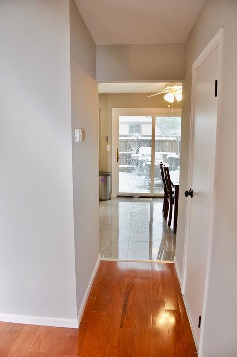 1819 Bristol Walk, Hoffman Estates, IL 60195 photo 5