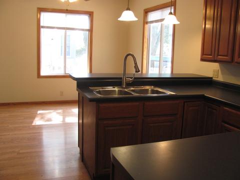 852 10th St, Beloit, WI 53511 photo 4