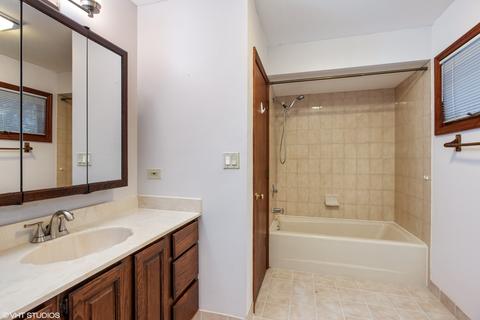 1012 Martingale Dr, Bartlett, IL 60103 photo 7
