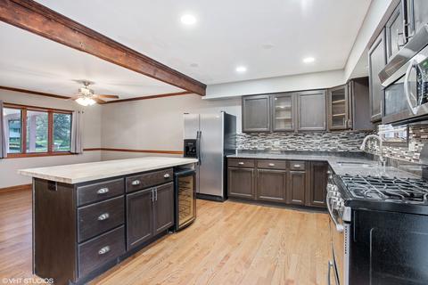 1012 Martingale Dr, Bartlett, IL 60103 photo 3