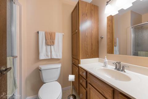 4231 N Sturbridge Dr, Hoffman Estates, IL 60192 photo 14