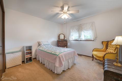 4231 N Sturbridge Dr, Hoffman Estates, IL 60192 photo 17