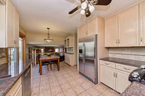 1401 Hyatt Dr, Wheaton, IL 60189 photo 4
