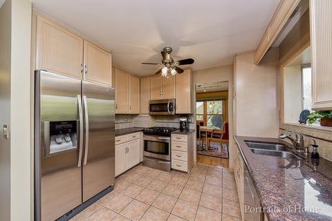 1401 Hyatt Dr, Wheaton, IL 60189 photo 3