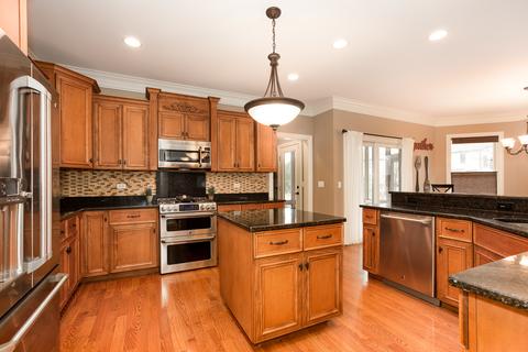 82 Landon Cir, Wheaton, IL 60189 photo 13