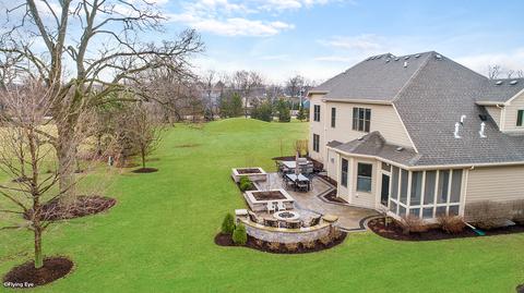 82 Landon Cir, Wheaton, IL 60189 photo 8
