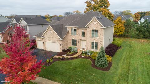 82 Landon Cir, Wheaton, IL 60189 photo 1