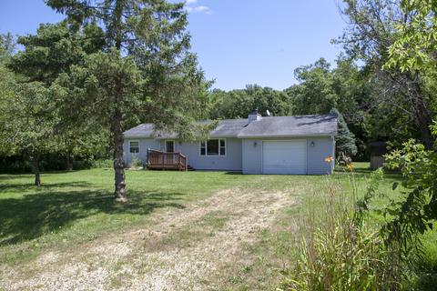 10 Hemlock Dr, Putnam, IL 61560 photo 1