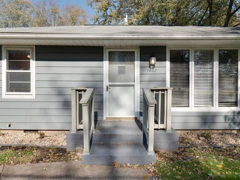 1402 W Hovey Ave, Normal, IL 61761 photo 2