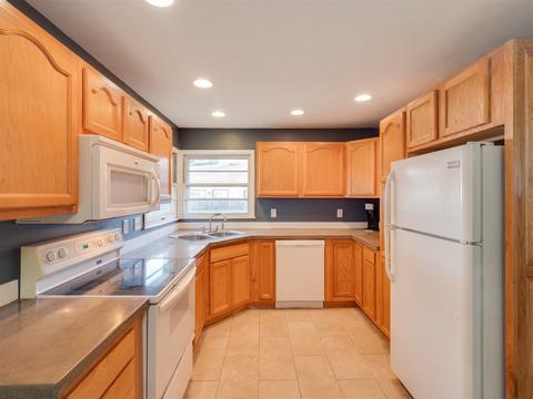 1402 W Hovey Ave, Normal, IL 61761 photo 3