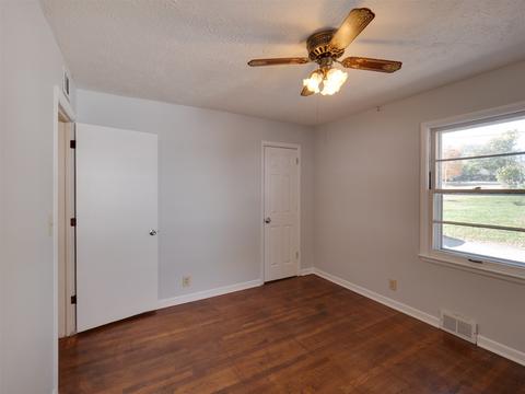 1402 W Hovey Ave, Normal, IL 61761 photo 19
