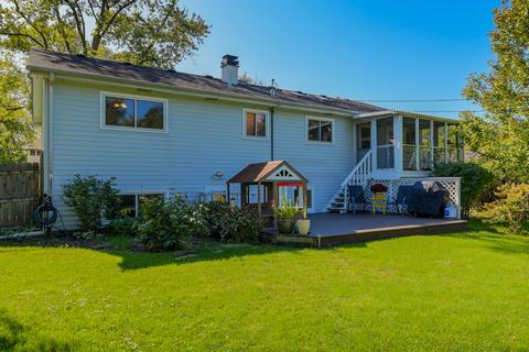 907 Ranch Rd, Wheaton, IL 60187 photo 4