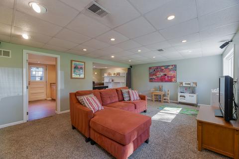 907 Ranch Rd, Wheaton, IL 60187 photo 17