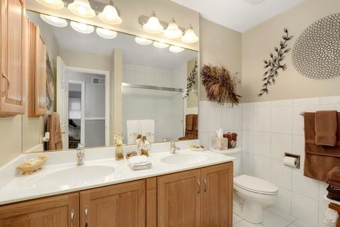 517 Dulles Rd, Des Plaines, IL 60016 photo 17