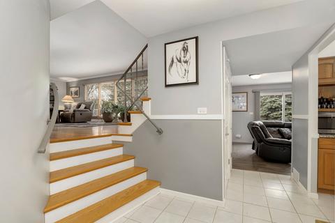 517 Dulles Rd, Des Plaines, IL 60016 photo 16