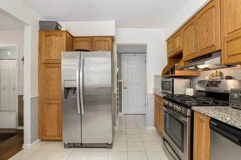 517 Dulles Rd, Des Plaines, IL 60016 photo 10
