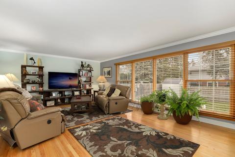 517 Dulles Rd, Des Plaines, IL 60016 photo 4