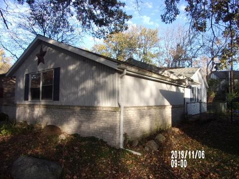 1226 Searle Dr, Normal, IL 61761 photo 2