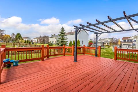 235 Thrush Cir, Lindenhurst, IL 60046 photo 27