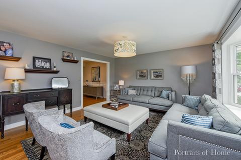 1917 Evergreen St, Wheaton, IL 60187 photo 2