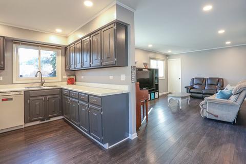 1125 Downing Dr, Hoffman Estates, IL 60192 photo 4