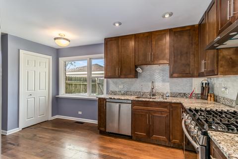 9154 Stanford Dr, Bridgeview, IL 60455 photo 5