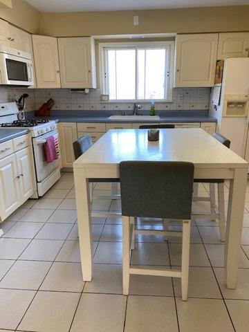 312 Diamond Head Dr, Des Plaines, IL 60018 photo 9