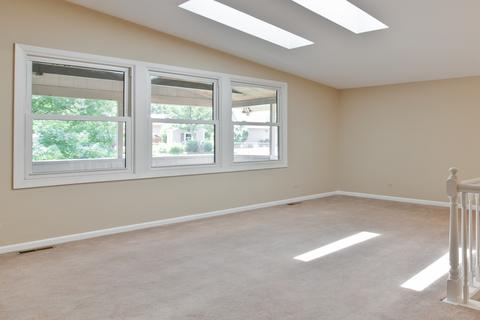 4129 Crimson Dr, Hoffman Estates, IL 60192 photo 3