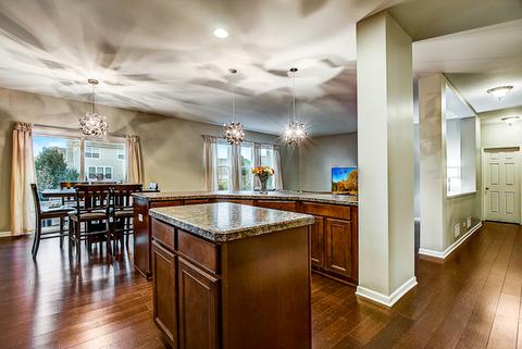 4101 Pompton Ave, Elgin, IL 60124 photo 9