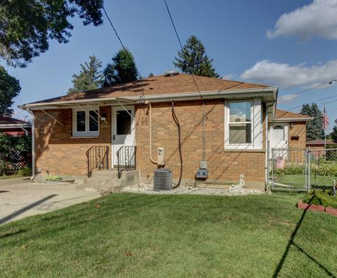 444 N Alfred Ave, Elgin, IL 60123 photo 16