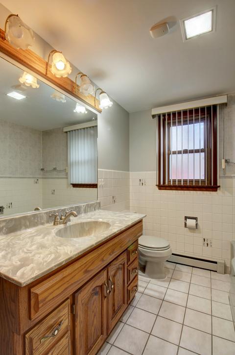 444 N Alfred Ave, Elgin, IL 60123 photo 11