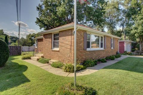 444 N Alfred Ave, Elgin, IL 60123 photo 2