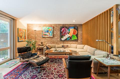 1349 E Park Pl, Chicago, IL 60637 photo 3