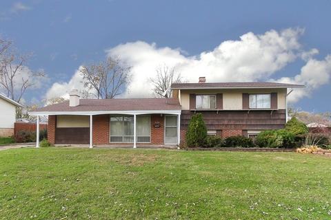 720 Maywood Ln, Hoffman Estates, IL 60169 photo 1