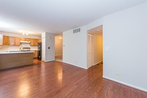 6877 Hampton Cir, Gurnee, IL 60031 photo 11
