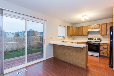 6877 Hampton Cir, Gurnee, IL 60031 photo 10