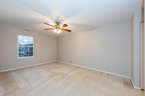 6877 Hampton Cir, Gurnee, IL 60031 photo 15