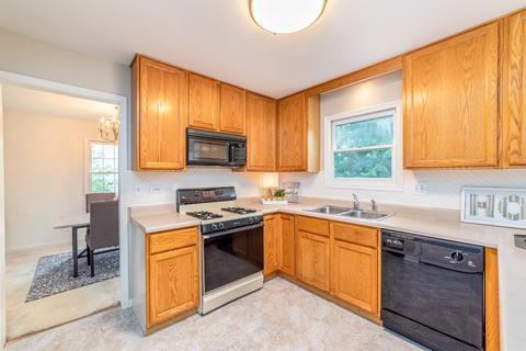 2809 Weld Rd, Elgin, IL 60124 photo 5