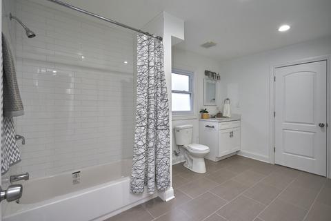 997 S Spring Rd, Elmhurst, IL 60126 photo 11